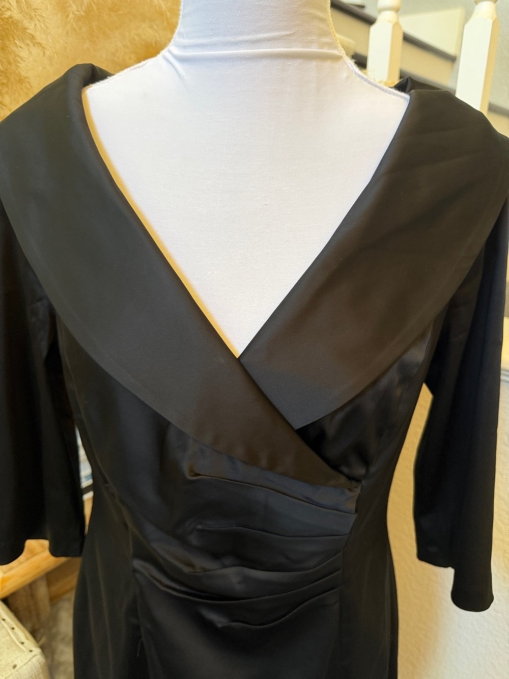 Kay Unger Black Satin Sheath Evening Dress Size 10 Portrait Collar Cocktail - Picture 3 of 8